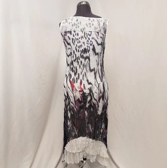So pretty, NWT, Elena Wang dress. - Picture 5 of 11